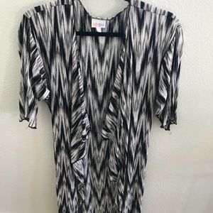Lularoe shirley medium